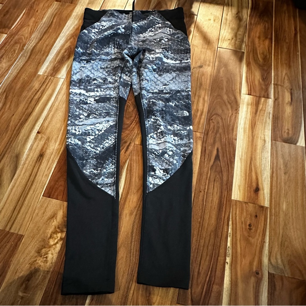 The North Face Black and Gray Patterned Leggings